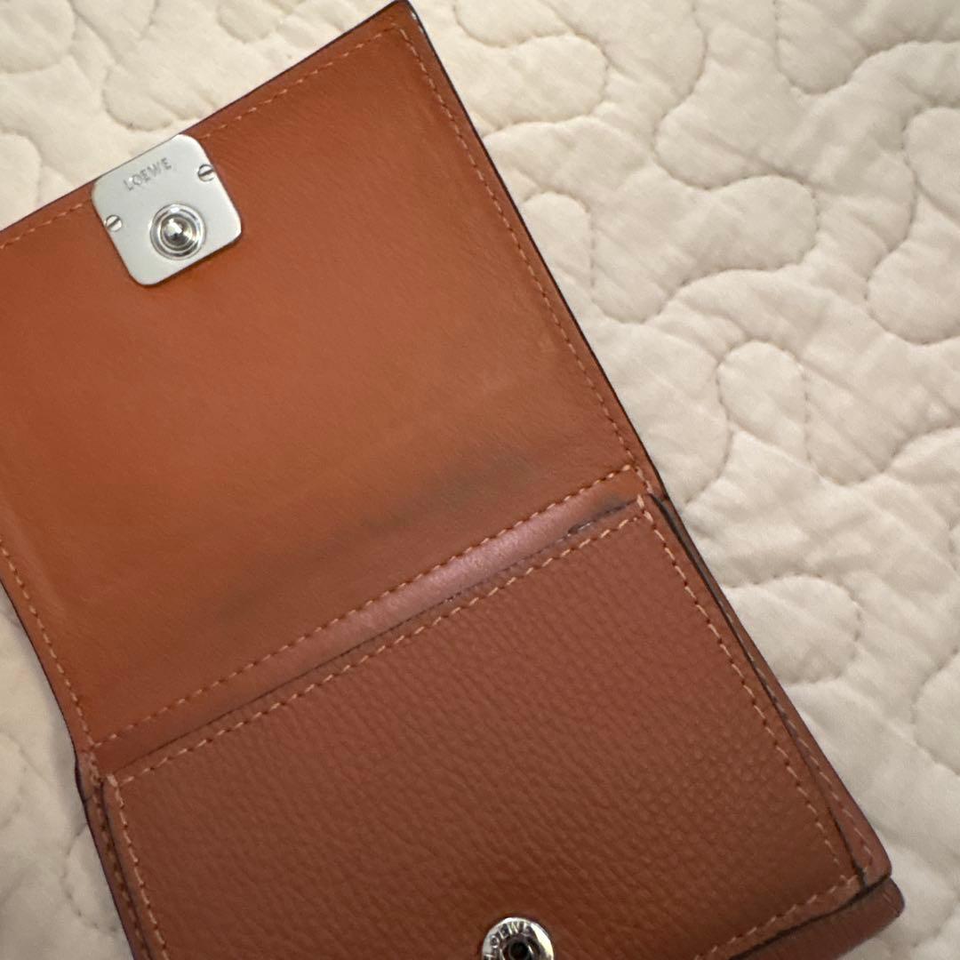 ロエベ　三つ折り財布