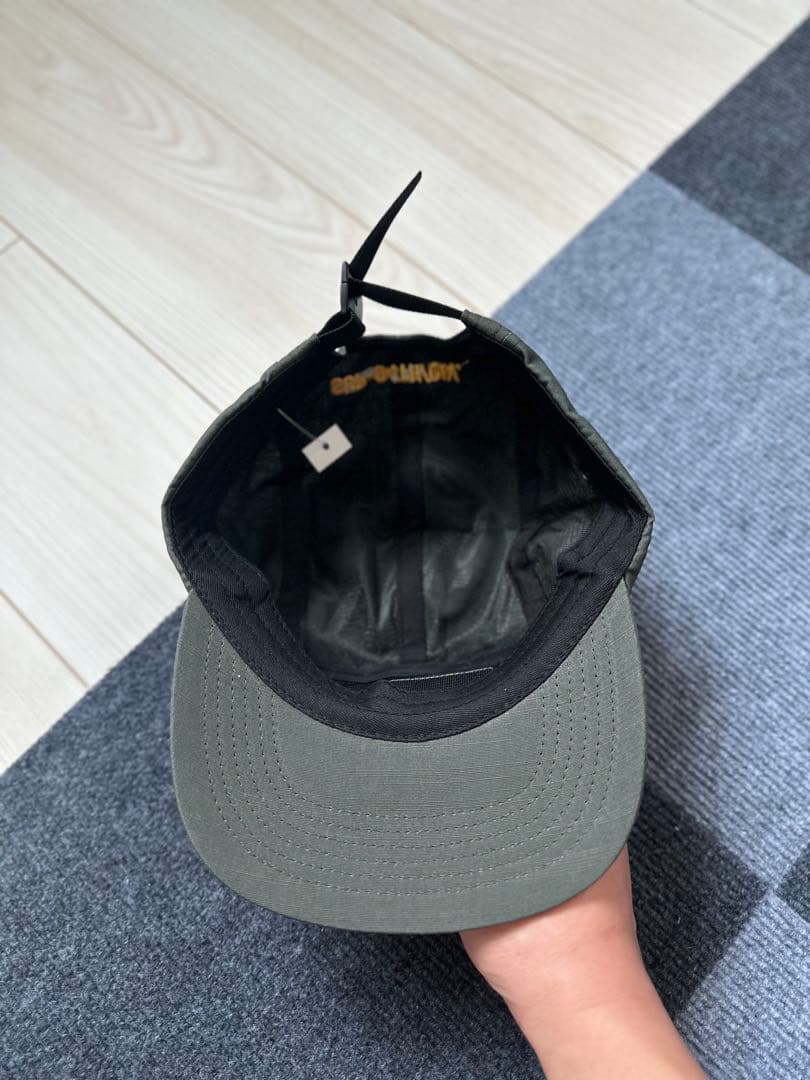 Supreme オリーブ色 ロゴキャップ