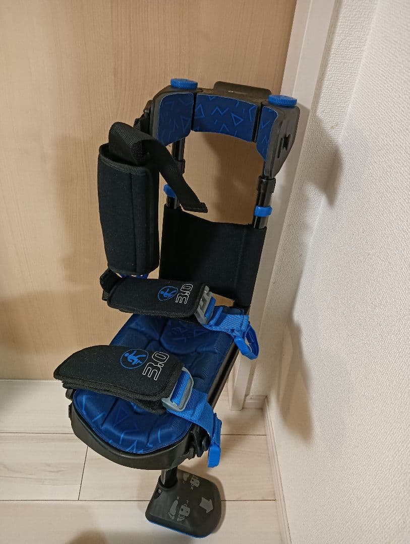 iWALK3.0 アイウォーク　ハンズフリー松葉杖　使用10分程度