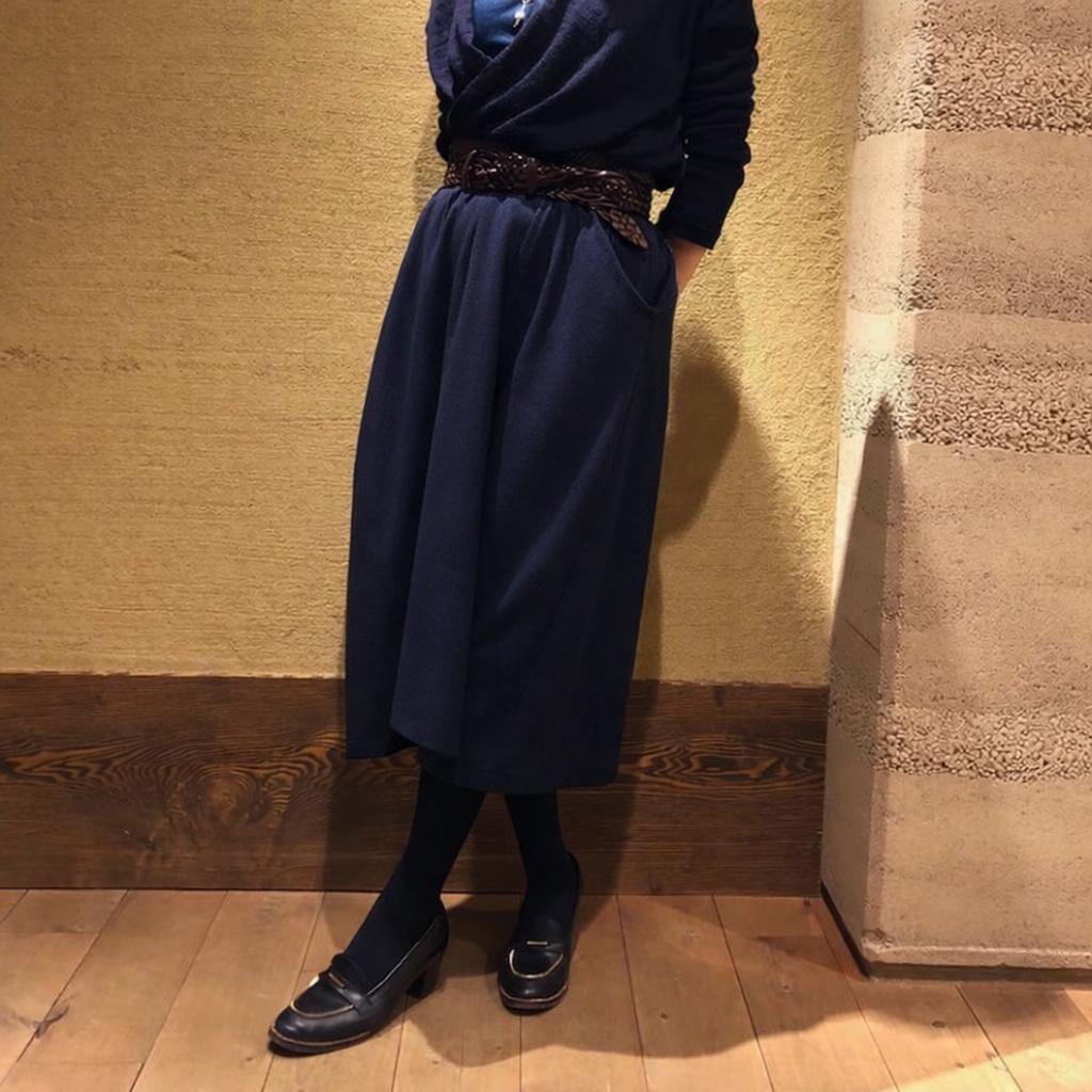 新品 45R✨ウール混 ゆるめのバルーン ストレッチ ロングスカート ネイビー