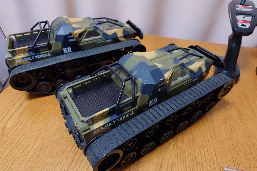 K9 迷彩 ラジコンカー 2台セット　ラジコン　戦車 数日値下げ☆